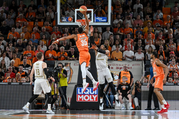 斯一直被视 斯一直被视